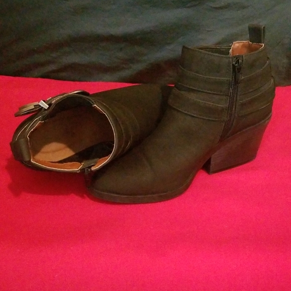 Qupid black booties Size 5 - Picture 3 of 4